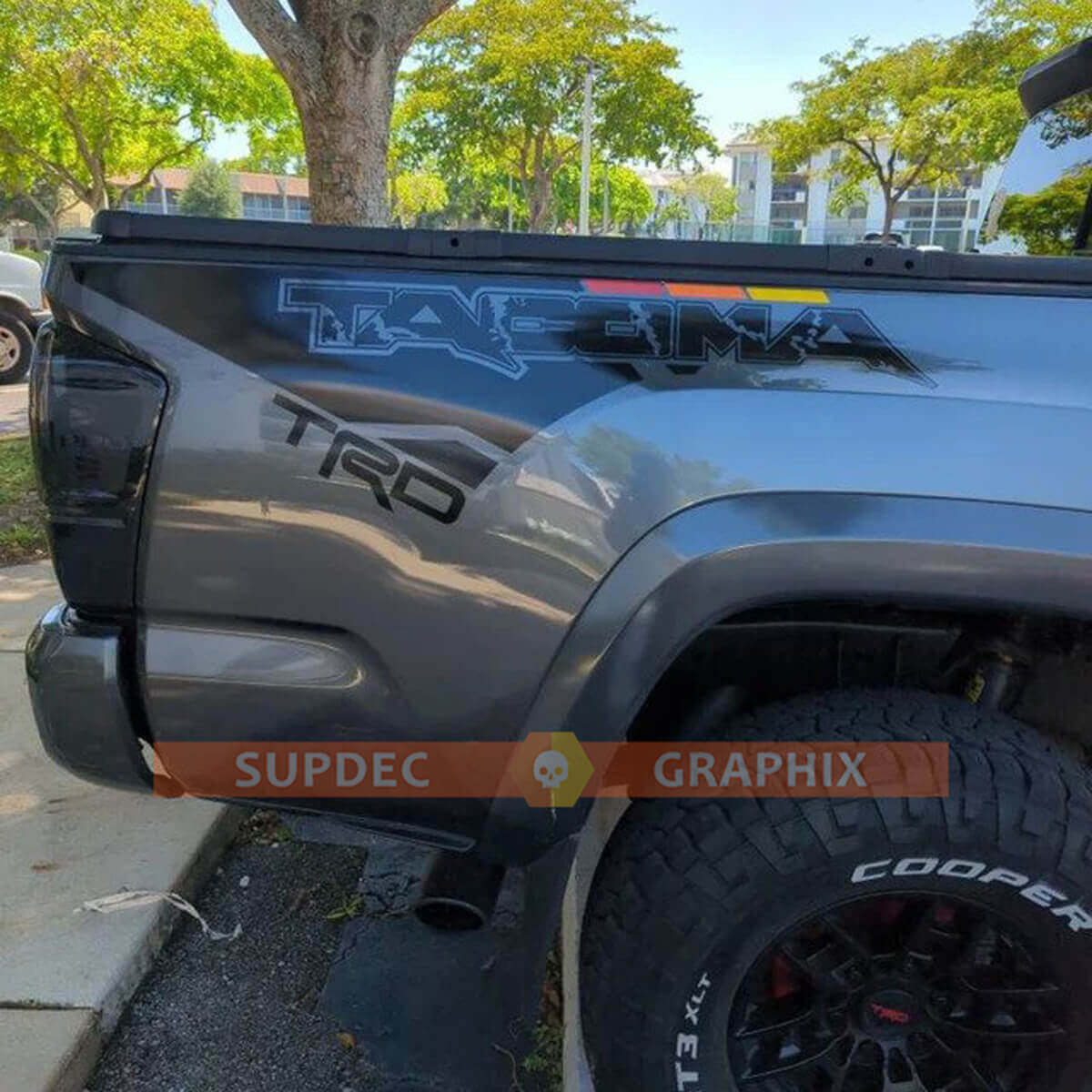 Paire de TRD Tacoma dans le style power truck Lines Bed Side avec des rayures de couleur vintage Kit de décalcomanies en vinyle pour Toyota Tacoma 16-23
