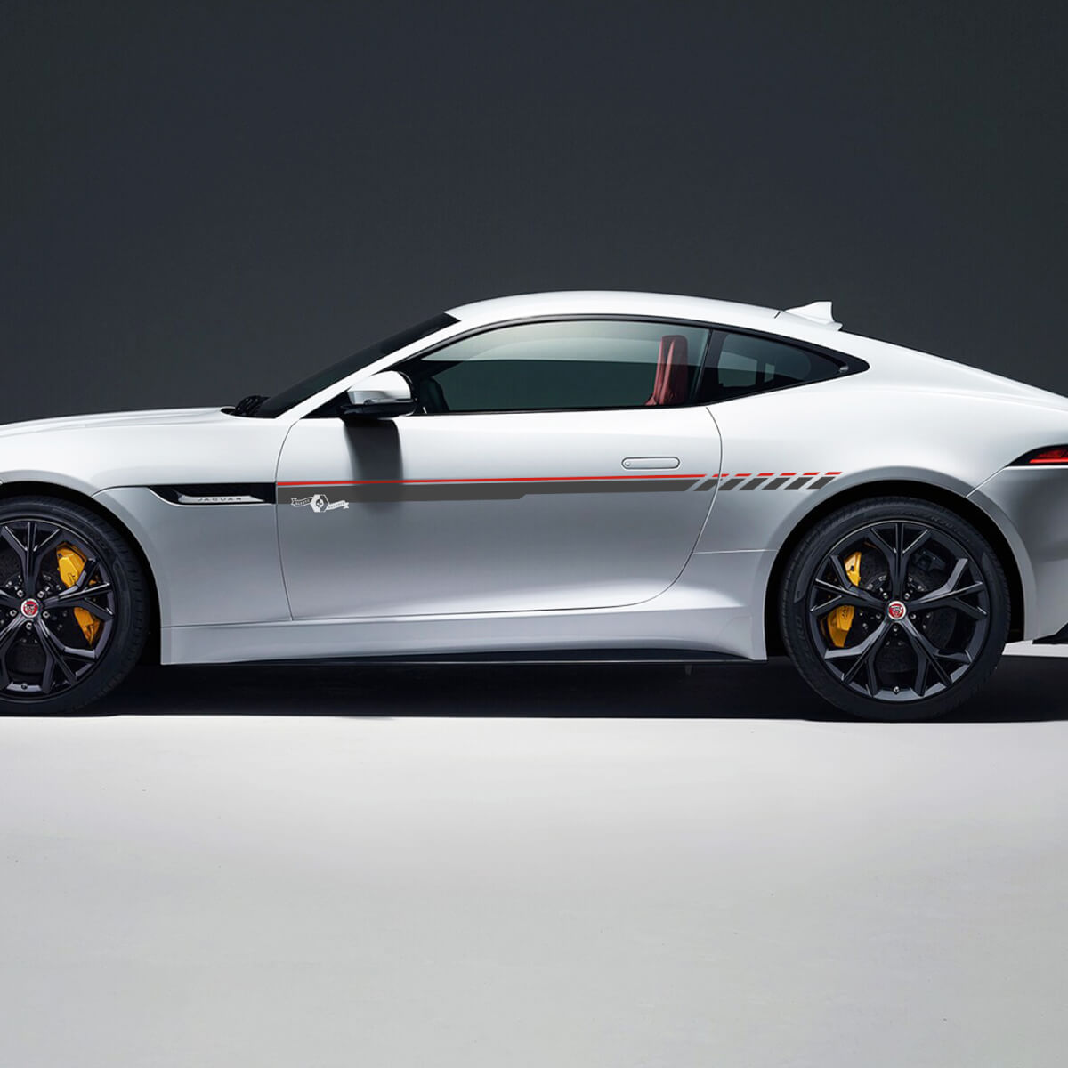 Paire Jaguar F-Type R Side Racing Graphics Portes Stripe Damier drapeau autocollant Logo autocollant 2 couleurs
