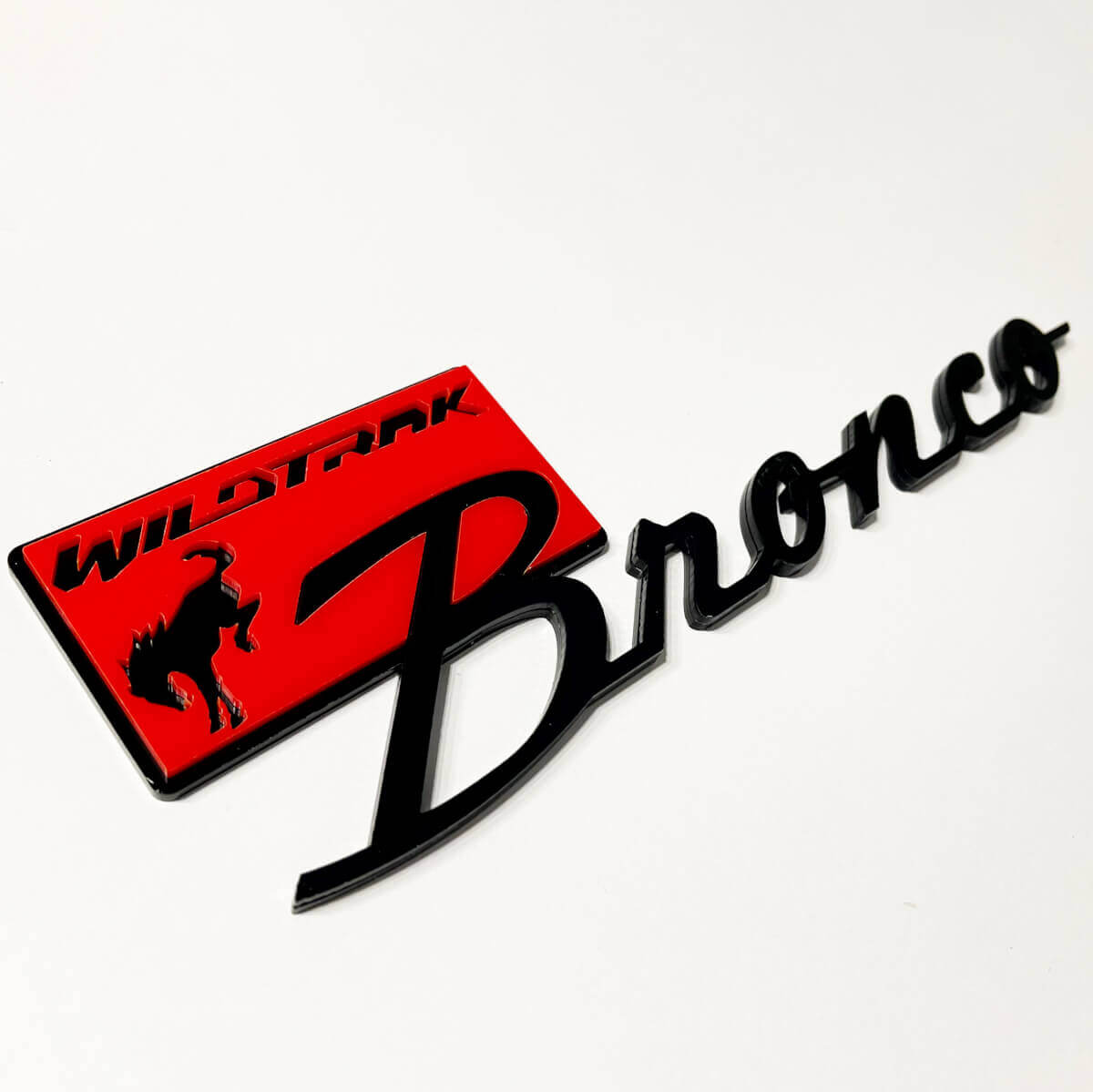 Bronco Wildtrak Fender Badges Emblème de hayon Badge 3D Noir vs Rouge
