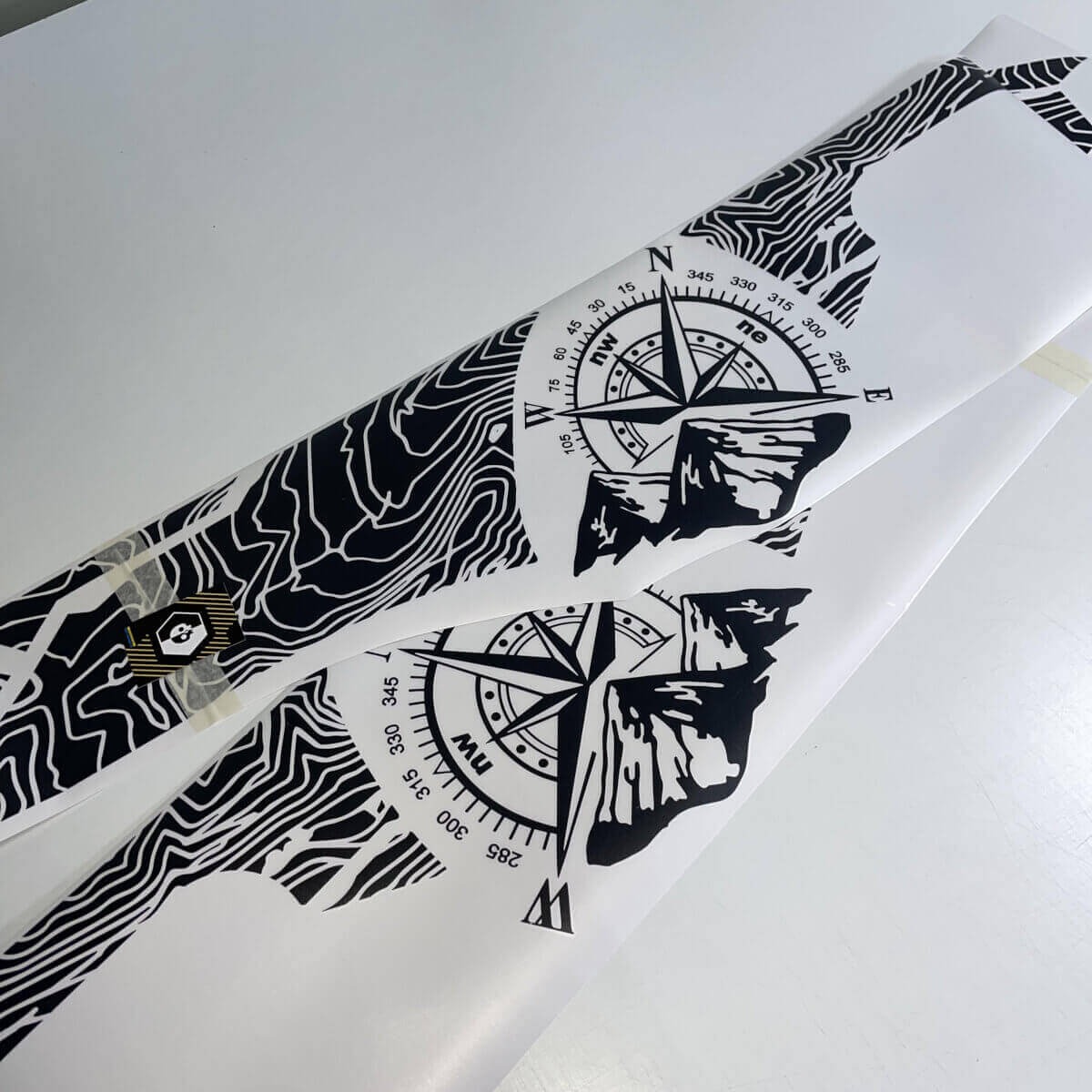 2x Topographic Map Edition Side Vinyl Stickers Stickers Ajustement à Hyundai Santa Cruz 2
