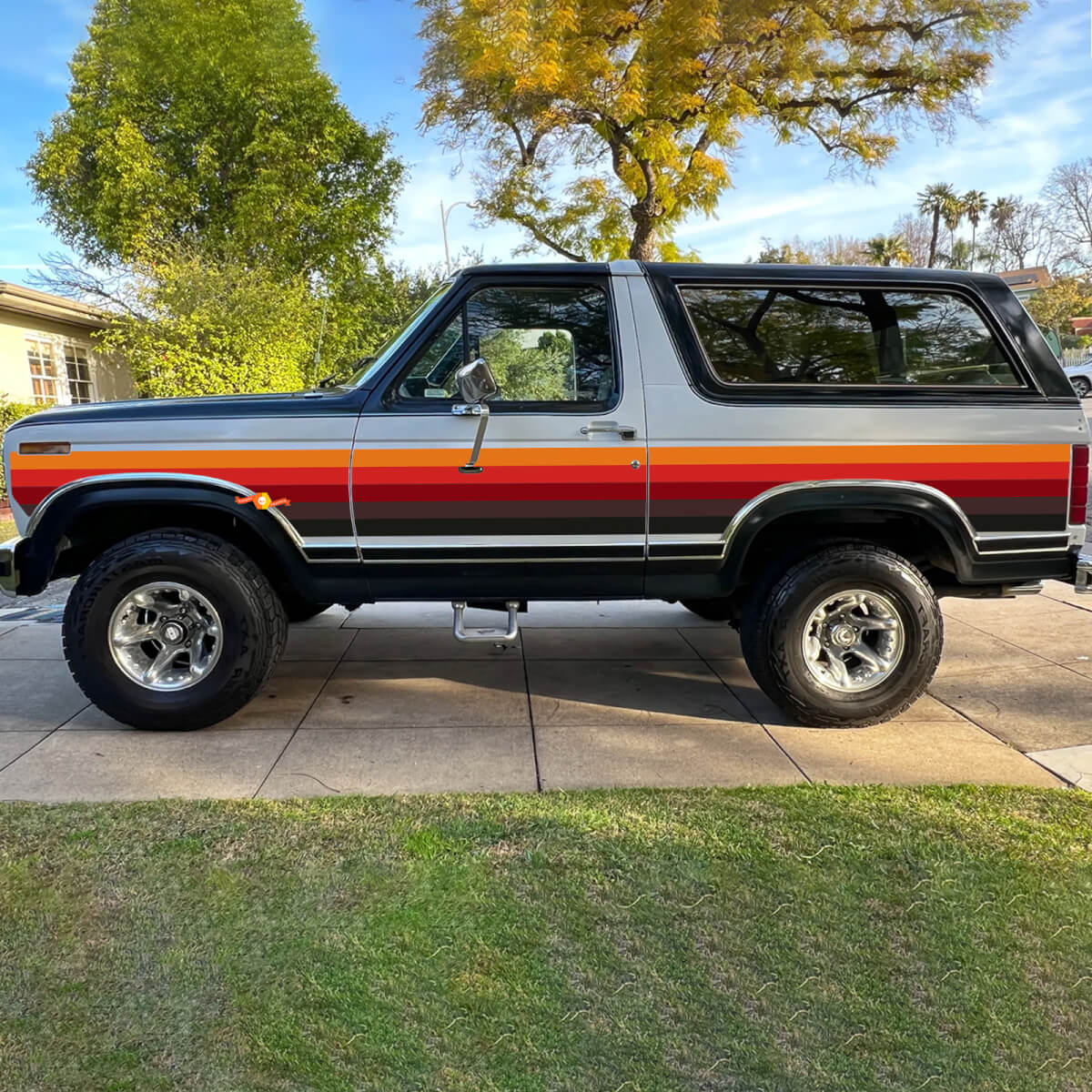 Paire la porte latérale rétro Vintage Stripes en vinyle Stickers Stickers pour Ford Bronco 1984
