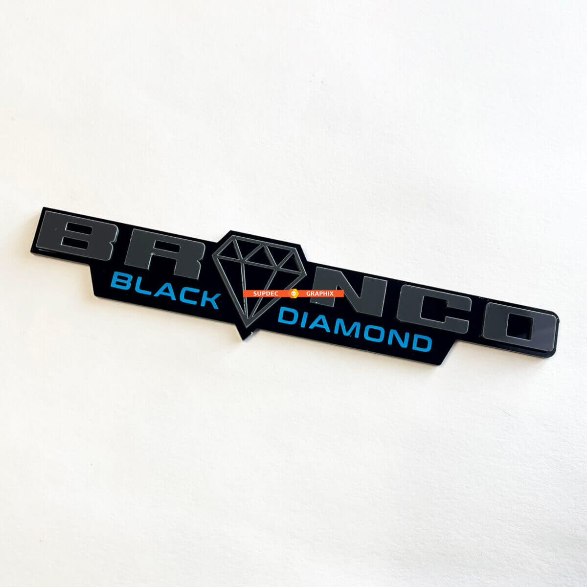 Insigne 3D Black Diamond Horse pour ailes de voitures muscle