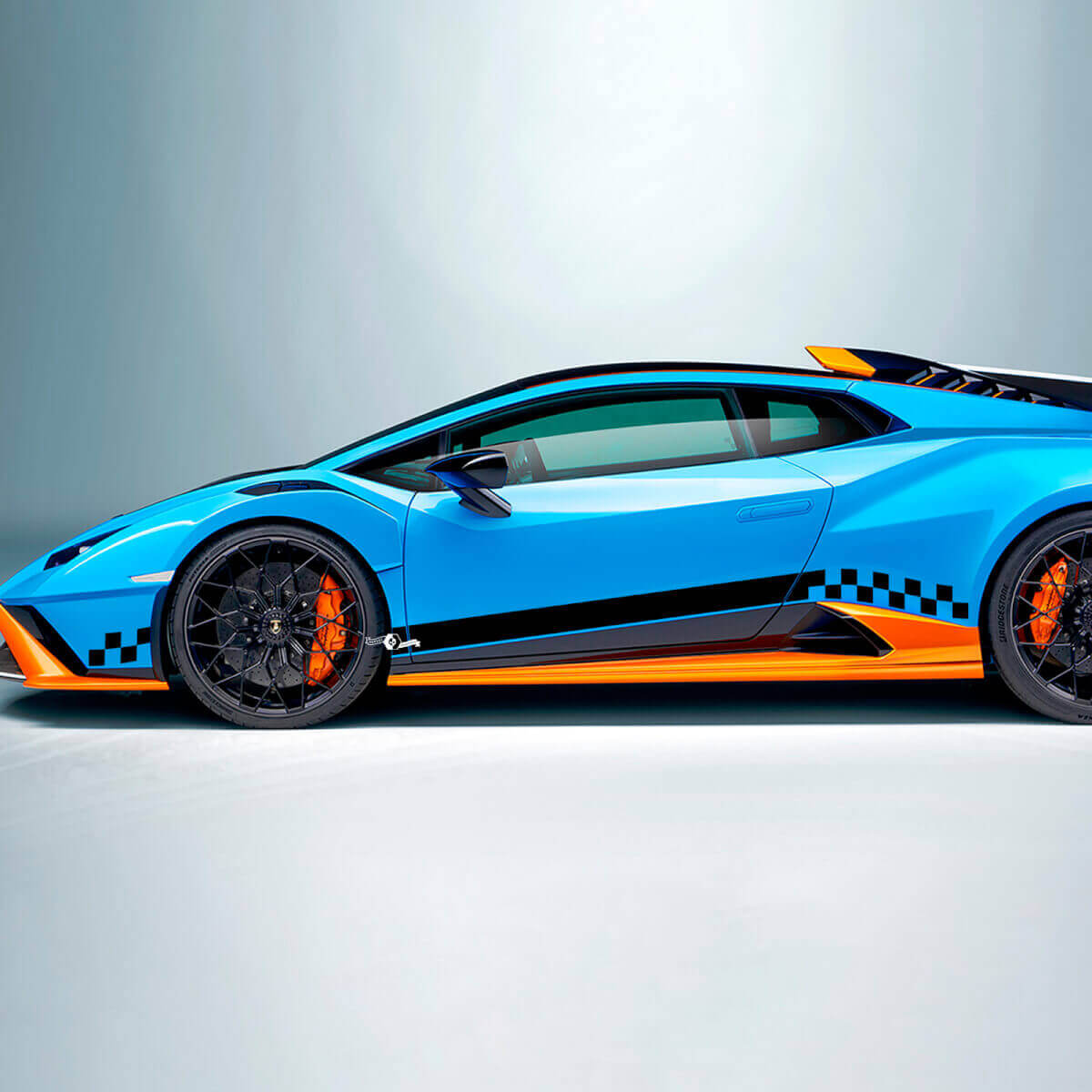 Autocollant vinyle latéral à damier pour Lamborghini STO
