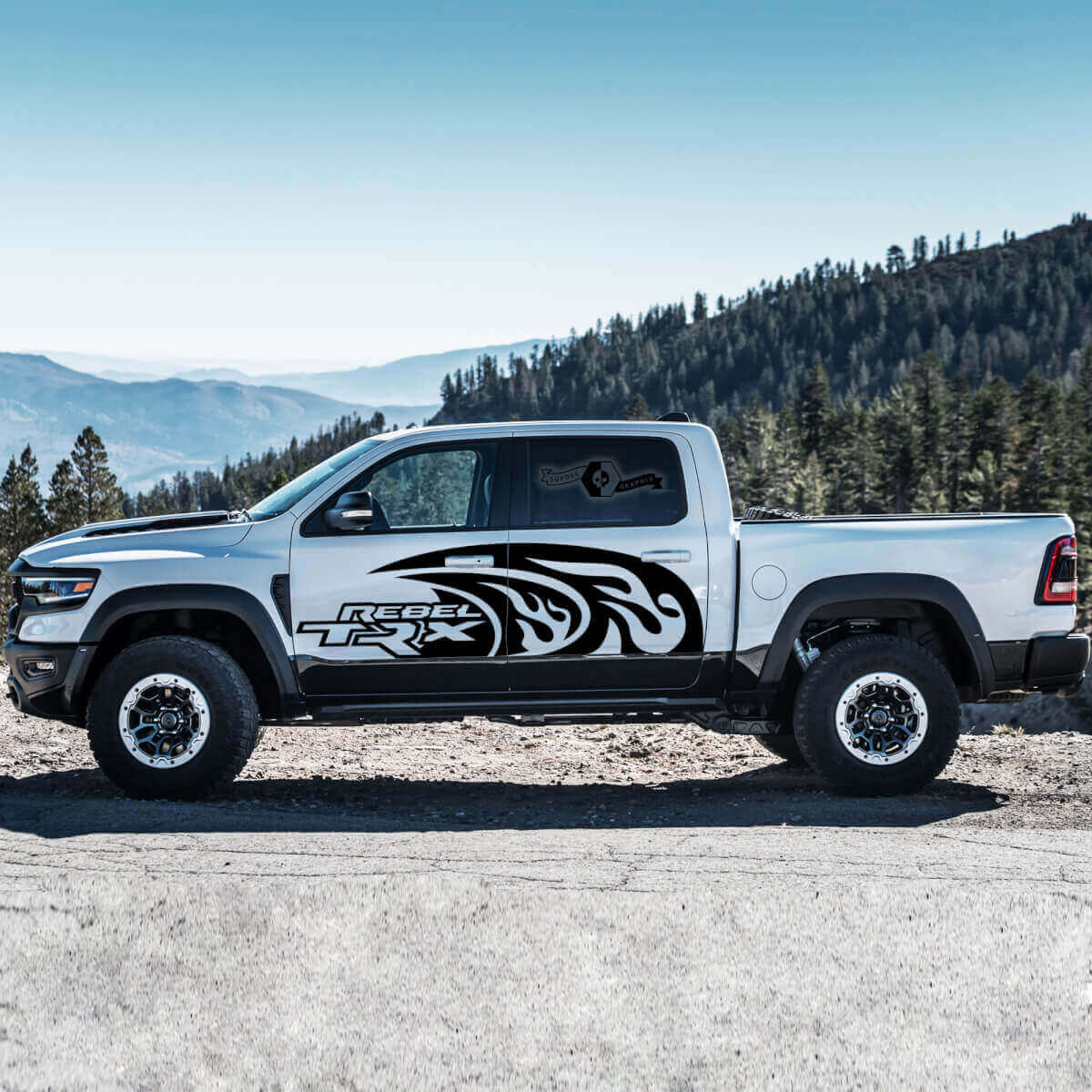 Kit de décalques vinyle latéraux Tribal Style Flames pour Dodge Ram Rebel TRX 2021+