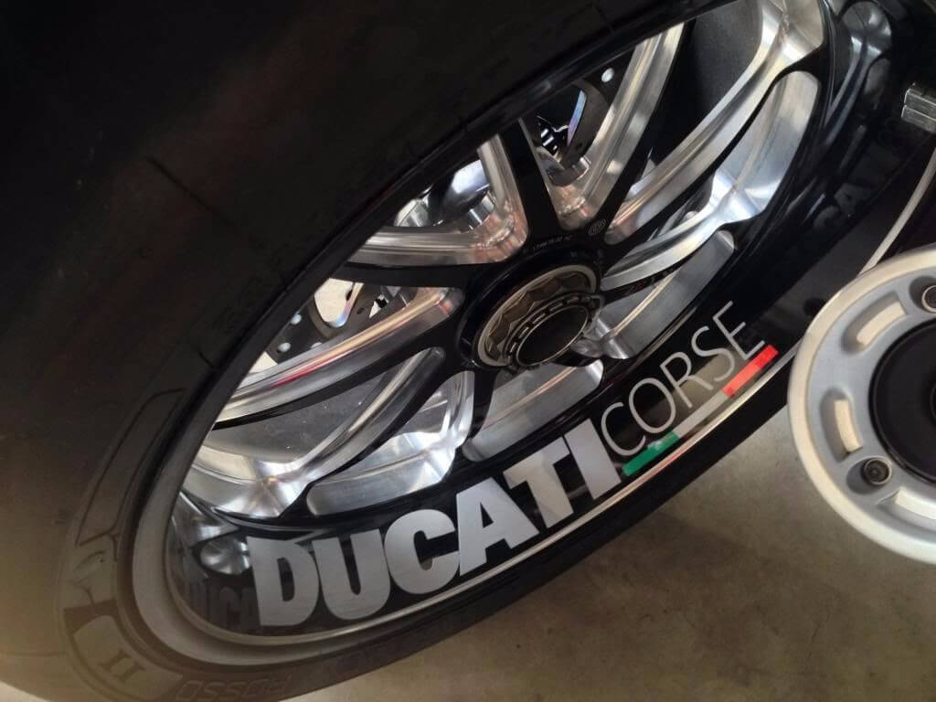 Autocollants de jante Ducati Corse pour Ducati 17 pouces