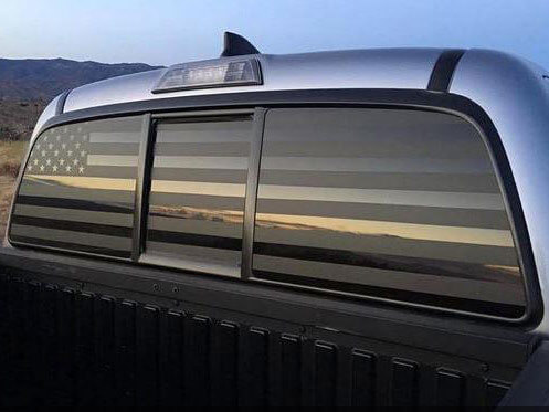 Autocollant vinyle personnalisé du drapeau américain pour lunette arrière de camion ou SUV