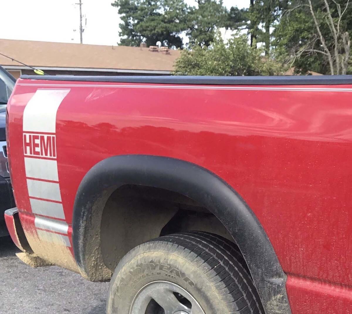 Autocollant Vinyle Bande de Course Arrière de Benne Logo des Deux Côtés 2 pour Dodge Ram