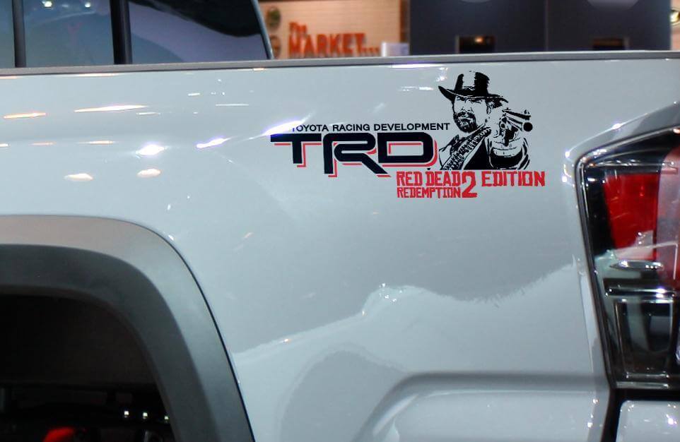 Autocollant vinyle décoratif TRD Red Dead Redemption Edition pour la cabine du Toyota Tacoma