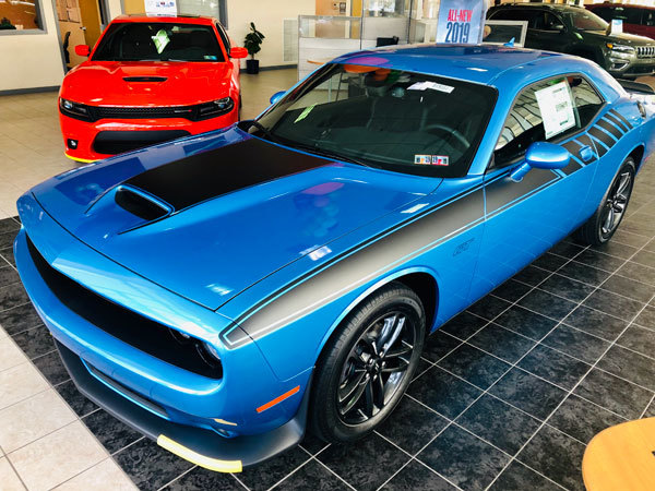 Kit d'autocollants à rayures latérales Dodge Challenger « 2015 Drag Pack Style » 2008 et plus
