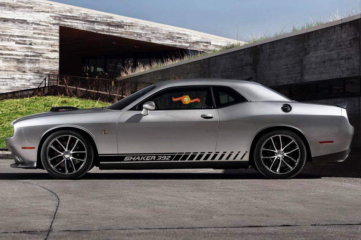 2X Autocollants d’Espace Négatif de Bas de Caisse SHAKER Autocollants Ribambelle Bande Graphiques en Vinyle pour Dodge Challenger