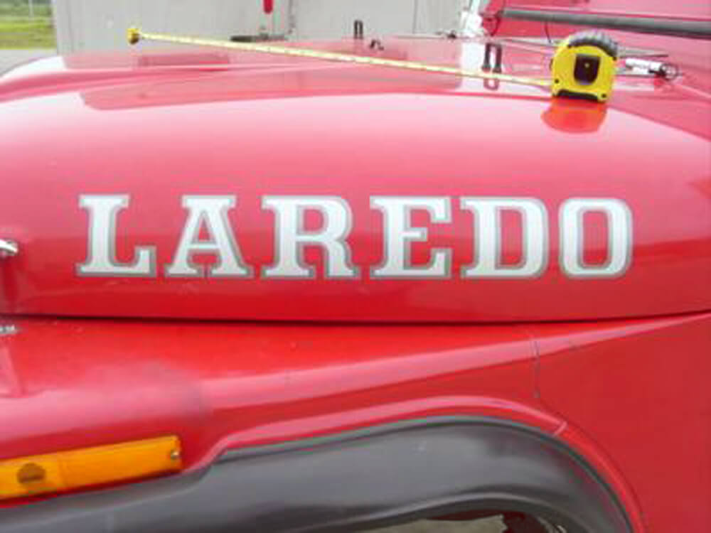 2 LAREDO Jeep Wrangler Gris Rubicon CJ TJ YK JK XJ Couleurs Vinyle
