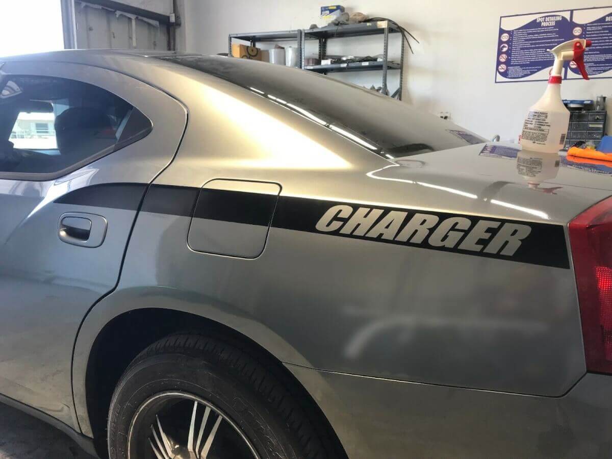 Kit de décalcomanies en vinyle à bande pour panneau arrière de marque pour Dodge Charger 2011-14