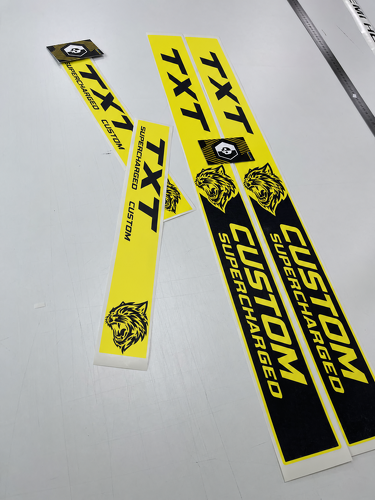 SRT Hellcat Style Yellow Black Custom TXT Cat Sill Set — Autocollant vinyle (porte) pour Dodge Challenger