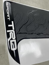 Toyota Tacoma TRD Off road Sport PRO Hood Scoop Racing 2 couleurs Autocollant Autocollant Graphique 2016-2024
 3