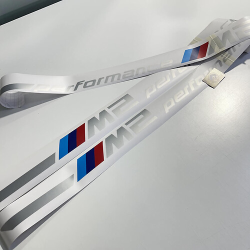2x 2023 BMW M2 G87 M Performance Silver Stripes autocollant en vinyle
