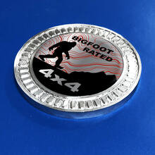 Badge 3D Bigfoot Rated Mountains Lignes topographiques Emblème en métal et aluminium
 2