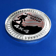 Badge 3D Sasquatch Rated Mountains Lignes topographiques Emblème en métal et aluminium
 2