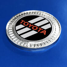 Badge 3D Toyota gris et rouge TRD Retro Heritage Racing Stripes, emblème en métal et aluminium
 2