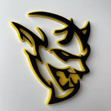 Badge 3D personnalisé Demon Dodge Charger Challenger logo Fender Badges Emblème Jaune vs Noir
 2