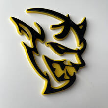 Badge 3D personnalisé Demon Dodge Charger Challenger logo Fender Badges Emblème Jaune vs Noir
 7