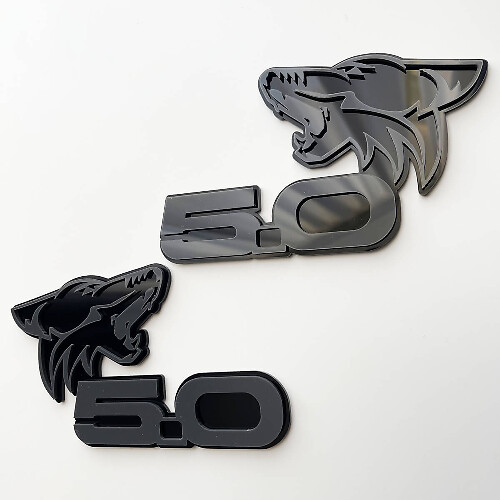COYOTE 5.0 Fender Badges Emblème 3D Badge Noir vs Gris
