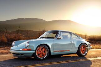 Porsche 911 Logo à rayures latérales classiques bicolores style chanteur
