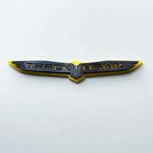 Badge 3D Trackhawk - Emblème d’aile personnalisé pour Jeep Trackhawk Jaune vs Gris
 3