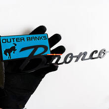 Insigne de garde-boue 3D Outer Banks pour Musclecar Horse_5