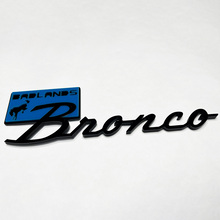Badges badges badlands badges tailgate embranche 3d badge noir vs bleu
 4