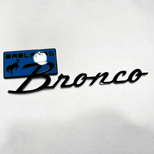 Badges badges badlands badges tailgate embranche 3d badge noir vs bleu
 6