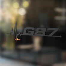 BMW G87 est dans mon graphique d'autocollants de fenêtre d'impulsion du cœur de sang graphique
 2