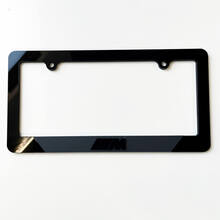 ///Caches de plaque d'immatriculation de véhicule pour BMW M4
 5