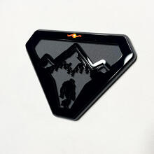 Montagnes Sasquatch Bigfoot Yeti Insignes d'aile de pare-chocs Emblème de hayon Badge 3D 2
 4