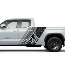 Autocollants Vinyle Latéraux Arrière Porte Style Topographique Montagnes Vintage Pour Toyota Tundra CrewMax 2