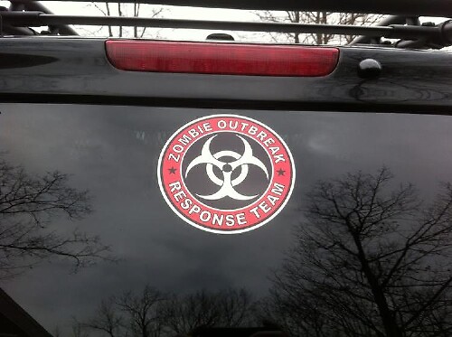PAIRE ZOMBIE OUTBREAK RESPONSE TEAM Toyota FJ Cruiser côté autocollants en vinyle LOGO