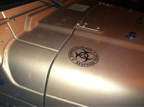 Autocollant en vinyle logo Équipe de réponse à une épidémie de zombies pour capot Jeep Wrangler
