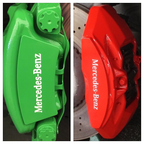 8 pc ensemble blanc Mercedes Benz étrier de frein vinyle autocollants décalcomanie logo superposition AMG
