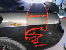 Autocollant en vinyle bandes latérales style Hellcat pour coffre Dodge Challenger_4