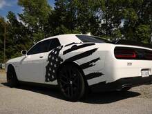 Autocollant latéral en détresse du drapeau américain des États-Unis, adapté à Ford Mustang Dodge Charger Chevy Camaro
 2