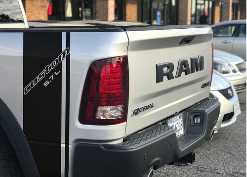 custom Pinstriped Diagonal Stripe Côté de benne Autocollant vinyle pour RAM 1500 Rebel, TRX