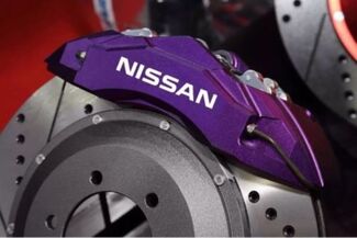 Autocollants en vinyle haute température pour étrier de frein Nissan Lot de 4 (n'importe quelle couleur)