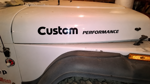 Custom Performance Lettering Pair — Autocollant vinyle (capot) pour Jeep Wrangler