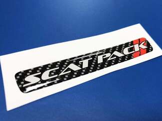Un volant Scat Pack emblème en fibre de carbone en forme de dôme décalcomanie 2 Scatpack
