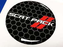 Scat Pack Autocollant rouge en forme de dôme pour porte de carburant Challenger Scatpack
 2