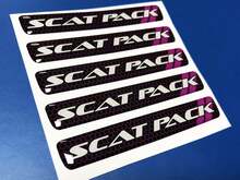 Un volant Scat Pack violet emblème bombé décalcomanie Challenger Charger Dodge Scatpack
 2