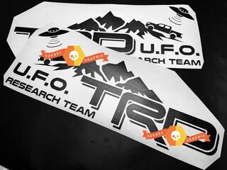 Paire d'autocollants en vinyle TRD UFO Research Team Side pour Toyota Tacoma
