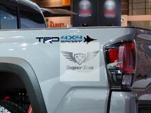Paire d'autocollants en vinyle TRD 4x4 Sport pour les parois de caisse de pick-up Toyota_2
