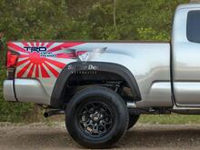 Autocollants en vinyle TRD Huge JDM Flag 4x4 PRO Sport Off Road Side pour Tacoma 2013 - 2020 ou Tundra 2013 - 2020
 2
